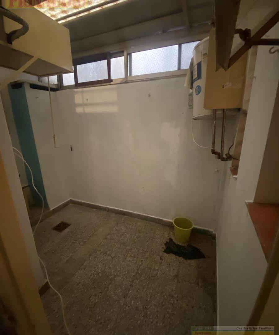 Foto de DEPTO 1 AMB C/PLAC EXCELENTE UBICACION COC Y BÑO/COMPL PATIO/CUB C/LAV, imagen 5