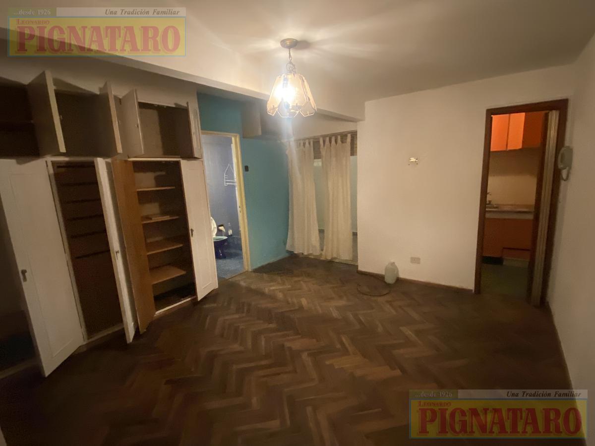 Foto de DEPTO 1 AMB C/PLAC EXCELENTE UBICACION COC Y BÑO/COMPL PATIO/CUB C/LAV, imagen 4