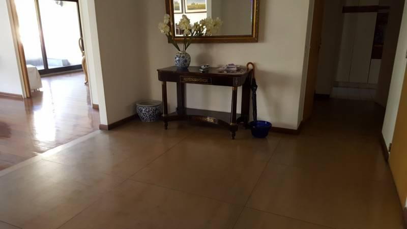 Alquiler Usd 3.000 Paquete con Muebles Piso Bajo con Excelente Vista a Parques de Excelente Categor 2