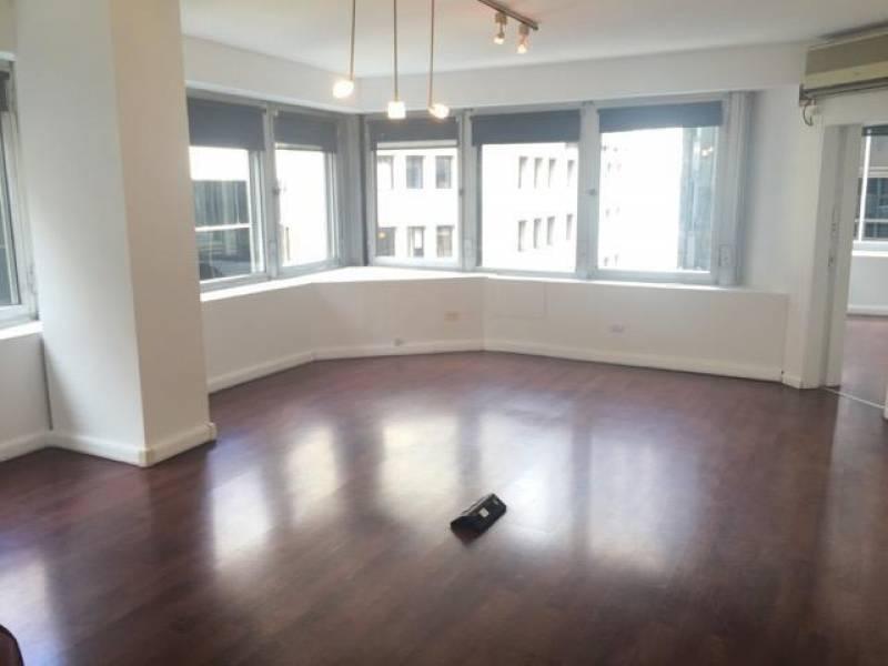 Foto de VENTA OF PALACIO DE LAS SOCIEDADES 190 m2 muy luminosa piso altura, imagen 4