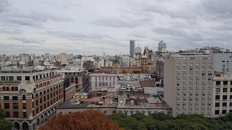 Foto de ALQUILER PISO ALTO OF. Corporativas AAA 280 m2 de alfombra 3 Coch. USD, imagen 3