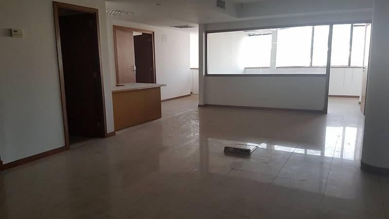 Foto de Excelente semipiso de oficina 297 m2 RECICLADO A FULL en muy buen, imagen 3