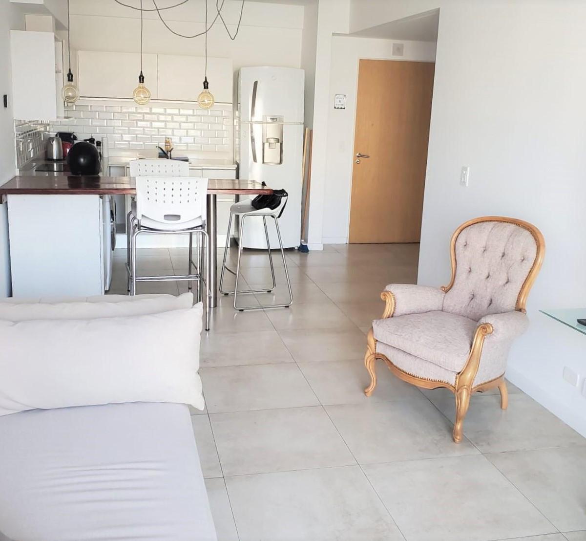 Alquiler - Departamento - Colegiales - 2 ambientes - cochera - 55 m2