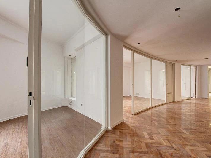 Alquiler - Oficina a - Retiro - 320 m². Racionalista - 1 Cochera 4