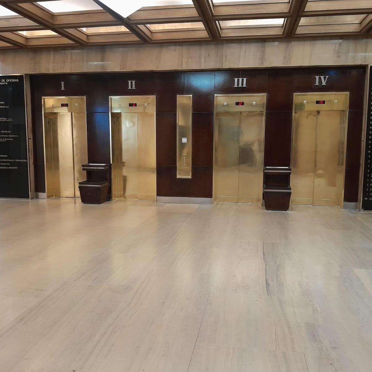 Alquiler - Oficina AA - Retiro - piso completo - 430 m2 - 4 cocheras