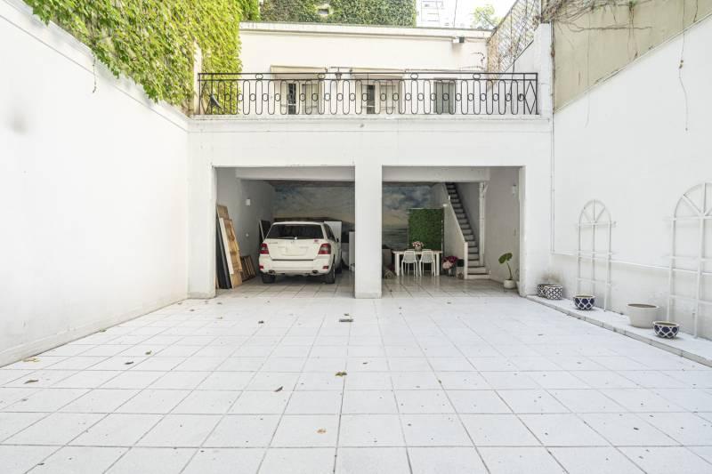 Venta - Casa - Recoleta - Petit Hotel - 6 Dorm. - 6 Cocheras - Reciclado 1