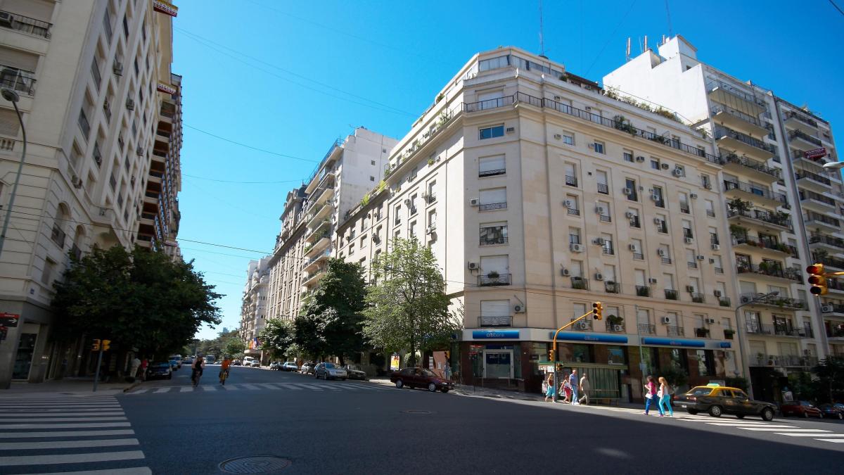 Venta Departamento - Recoleta - Edificio Francés - 5 Dorm. - 3 Cocheras 2