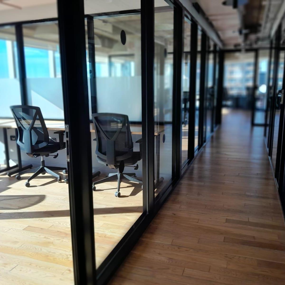 Alquiler - Oficina a + - Retiro - 500 m² - 4 Cocheras - Piso Alto Vista 5