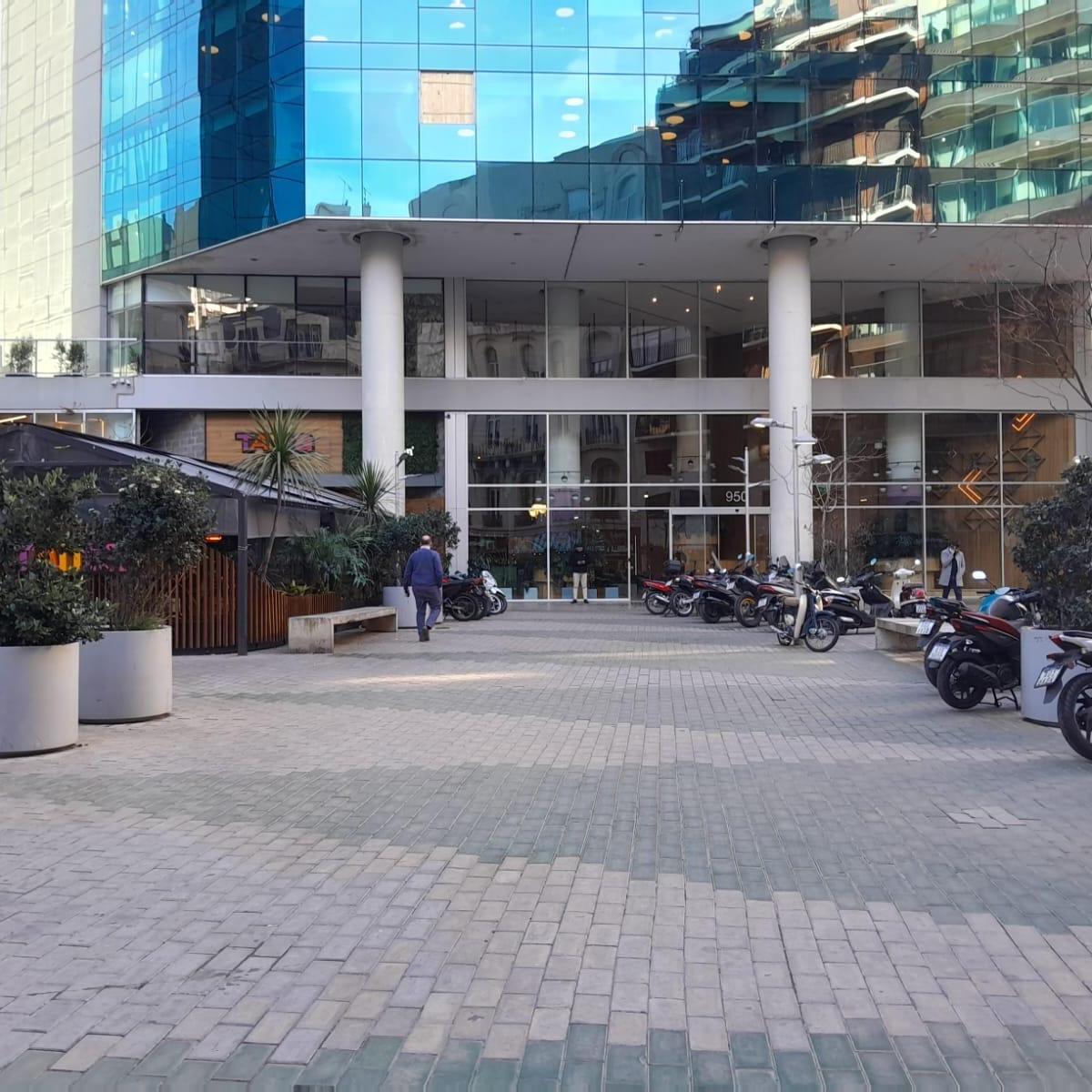 Alquiler - Oficina a + - Retiro - 500 m² - 4 Cocheras - Regia Vista 5
