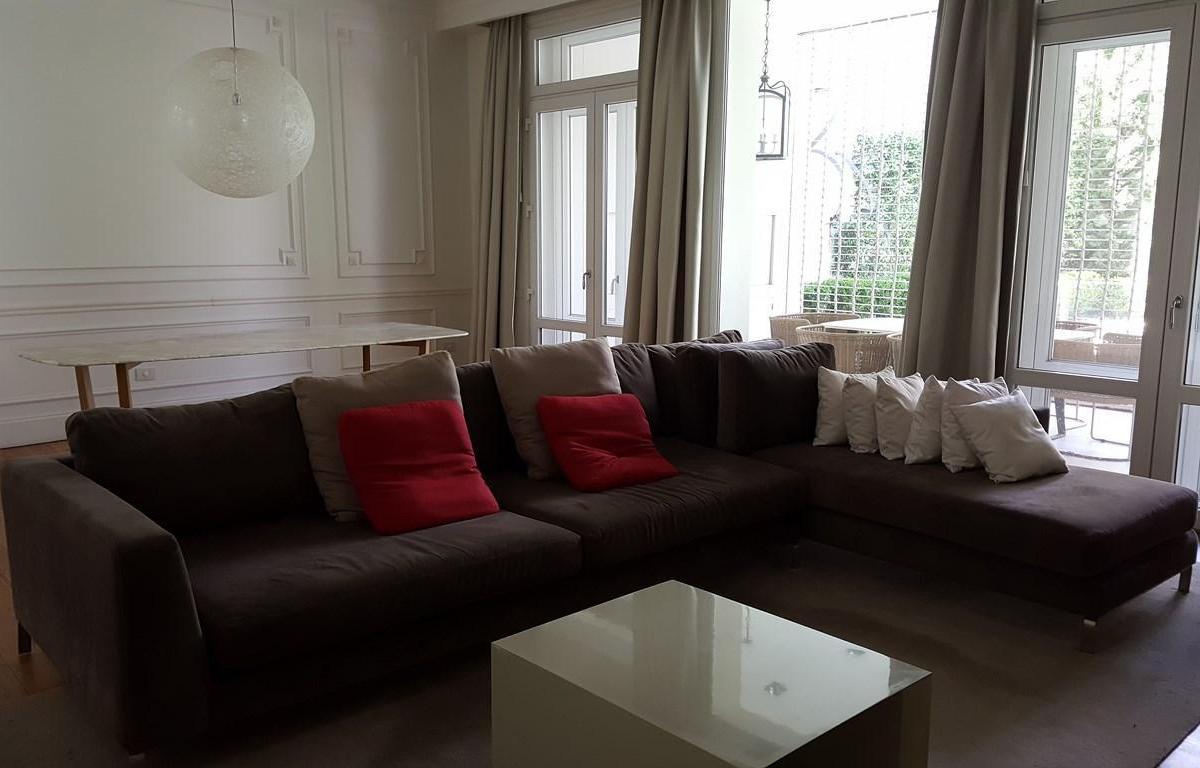 Venta - Casa - Belgrano R - 470 m² - 3 Dorm. - Jardin - Pileta - 2 Cocheras 2
