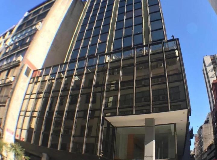 Alquiler - Oficina - San Nicolás - 145 m2 - 2 cocheras - alto