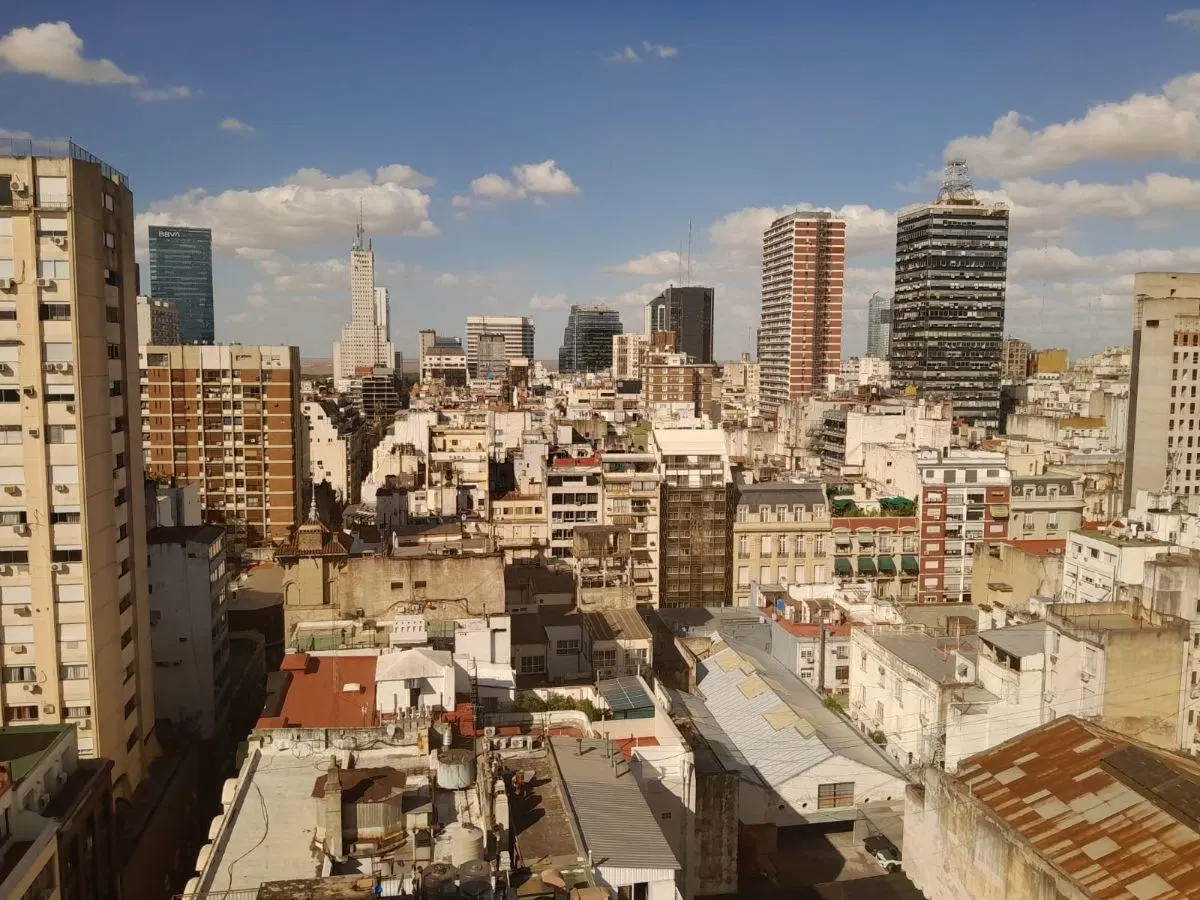 Alquiler - Oficina - San Nicolás - piso alto - Ed. Benetton - 145 m2 - 2 cocheras 2