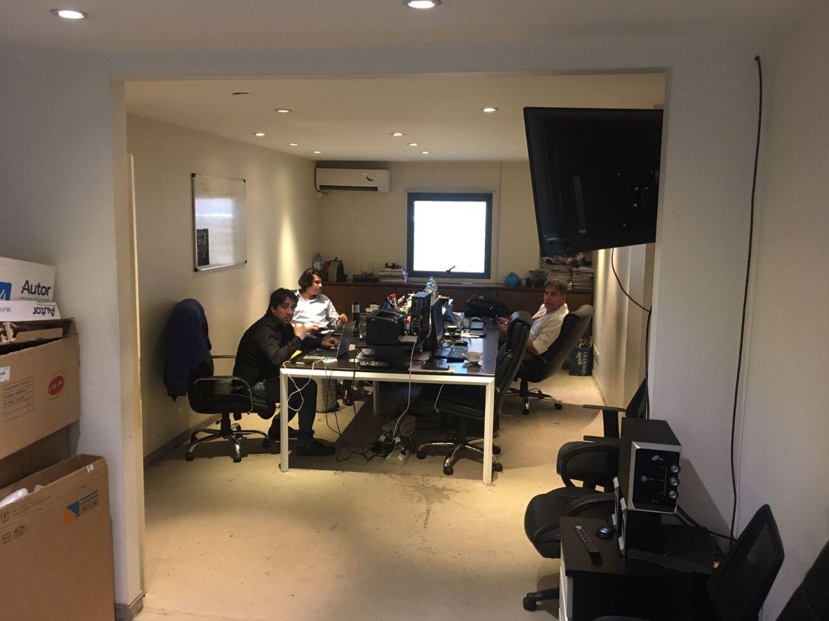 Foto de Alquiler - Oficina -San Nicolás -320 m2 - 2 cocheras - muy buen estado, imagen 3