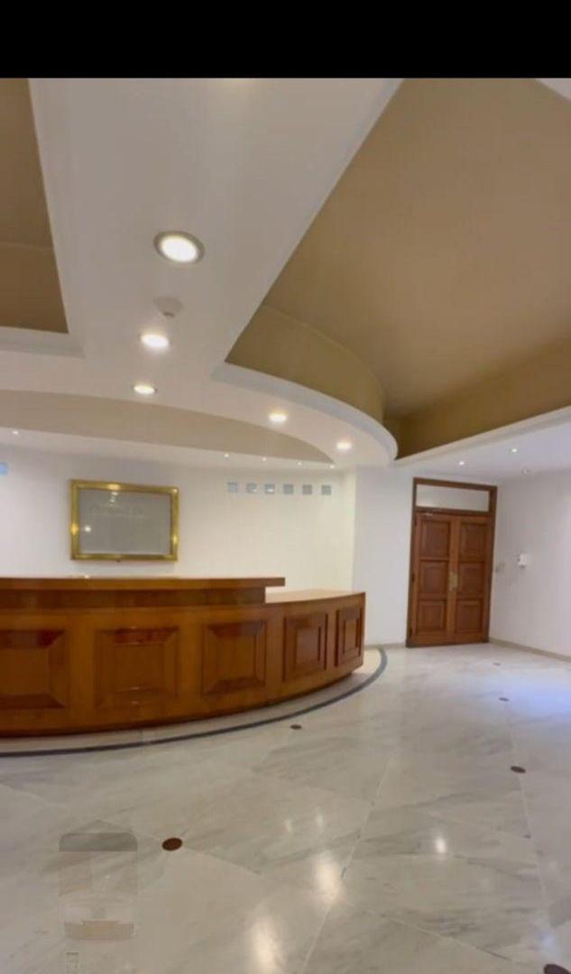 Alquiler - Oficina - Retiro -Duplex - 3.563 m2 - con o sin amoblamiento - 7 cocheras