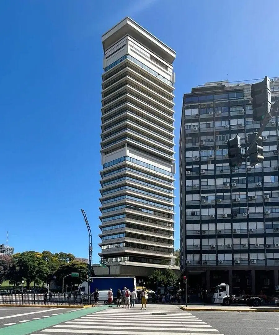Alquiler - Oficina - Retiro - Torre Pirelli - 438 m2 - 2 cocheras - divisiones desmontables 3