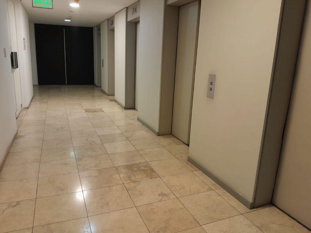 Foto de Alquiler - Oficina - Retiro - Torre Pirelli - 220 m2 - 1 cochera, imagen 2