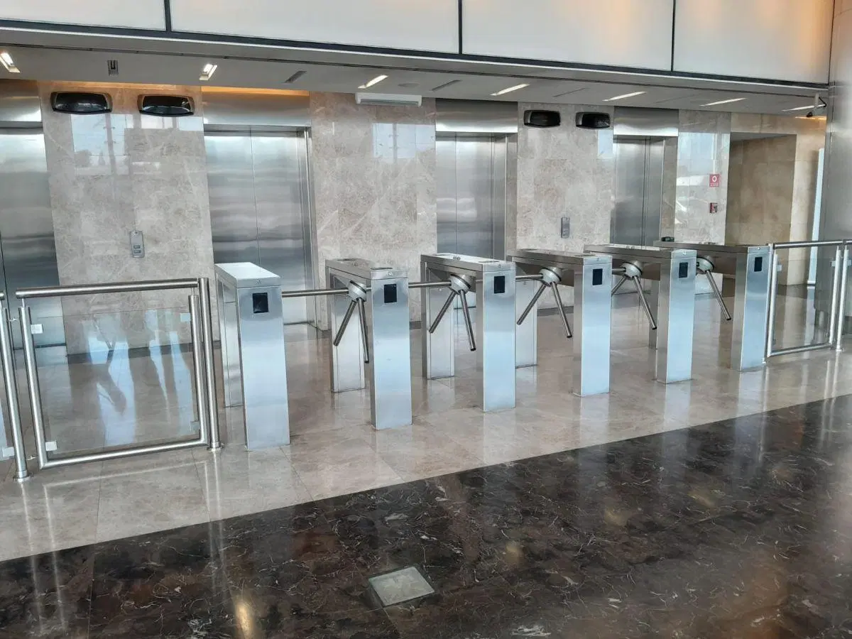 Alquiler - Oficina A+ - Saavedra - Dot - 1540 m2 - 15 cocheras - piso completo - alto 4