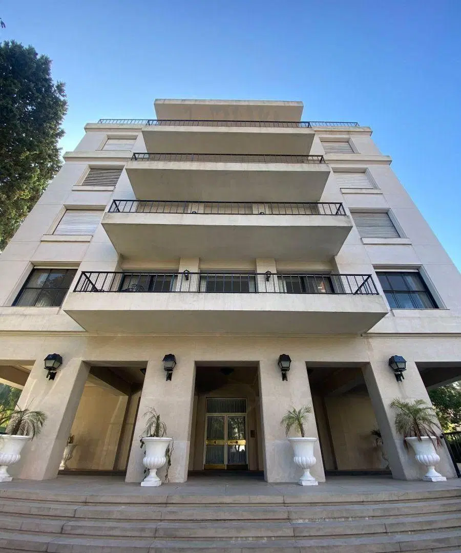 Venta - Edificio - Belgrano R -3367m2 - LUJOSO - 5 pisos - 18 cocheras - amenities - 455m2 x planta 4