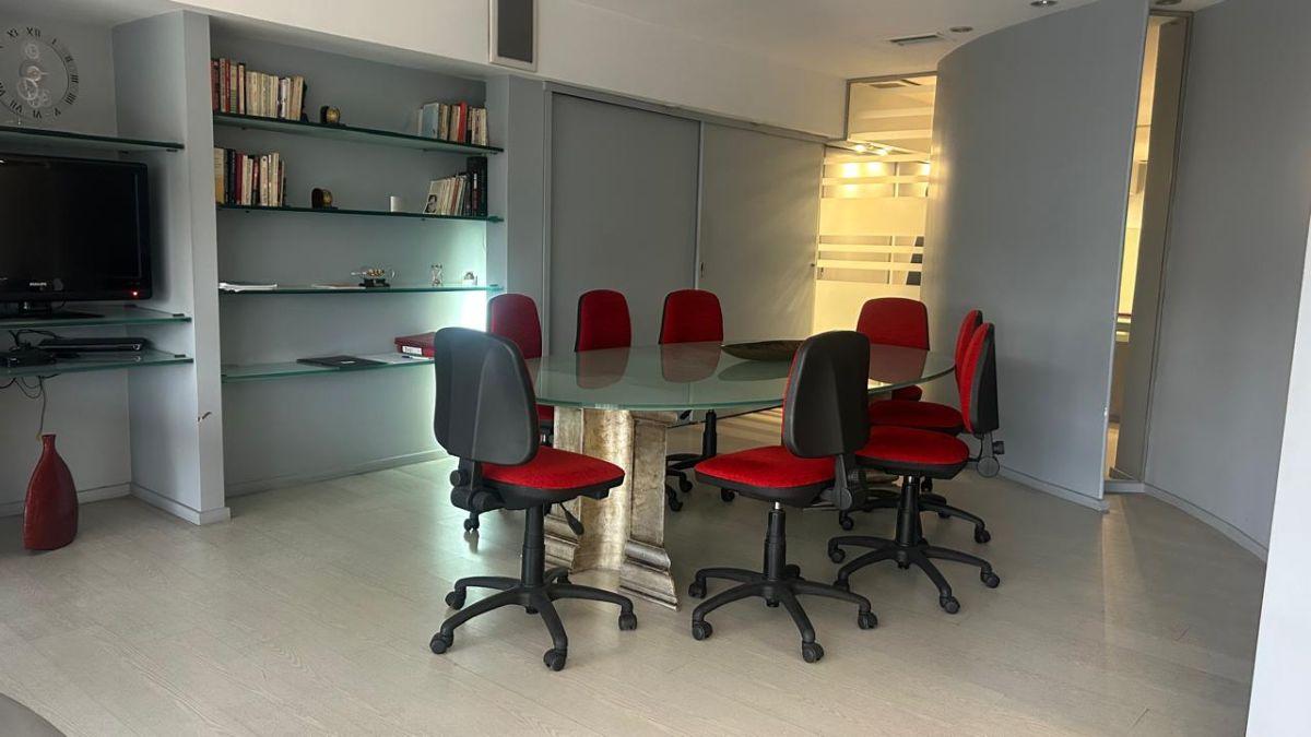 Foto de OFICINA AA - VENTA - RETIRO - 168 M2 - IMPECABLE, imagen 3