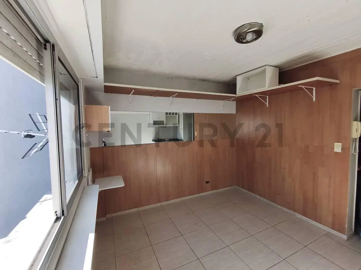 MONOAMBIENTE EN ALQUILER EN RECOLETA PISO ALTO Y LUMINOSO 8