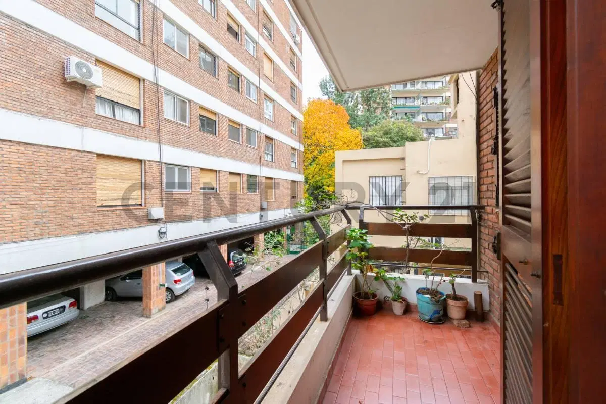 VENTA DTO 2 AMB C/COCHERA Y BAULERA APTO CREDITO ACASSUSO 2