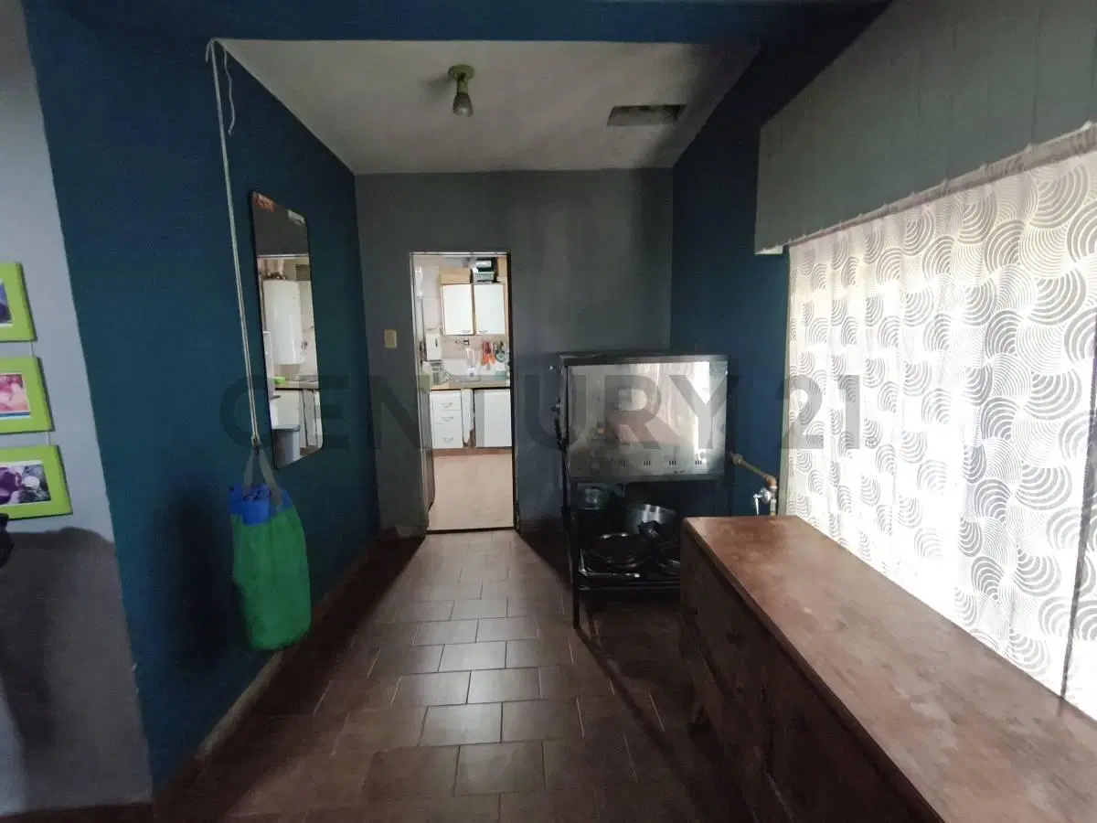 Venta casa 4 ambientes en José León Suarez con jardín 2