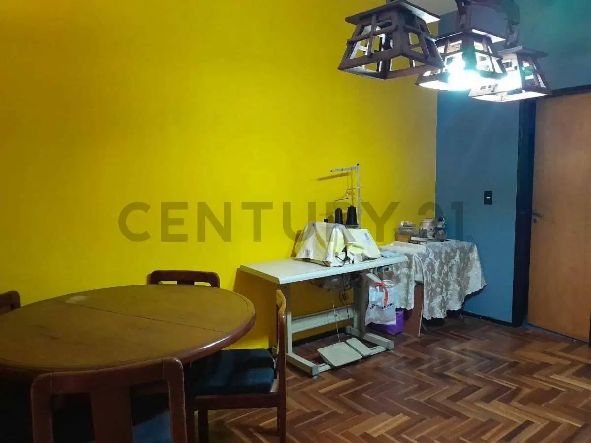 Monoambiente en alquiler en Lomas del Mirador con patio interno 5