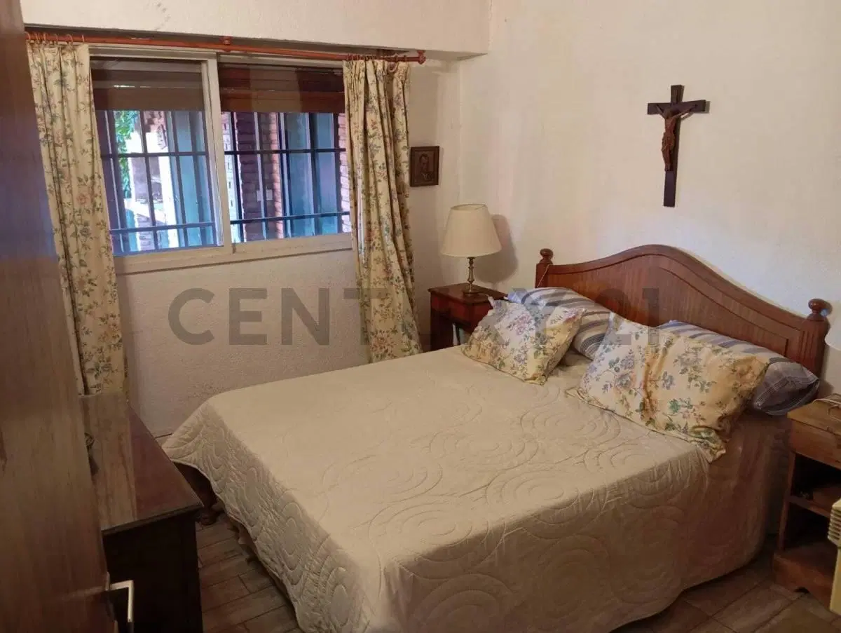 Impecable Casa de 5 Ambientes con Playroom y Jardín en Hurlingham – Excelente Ubicación 3