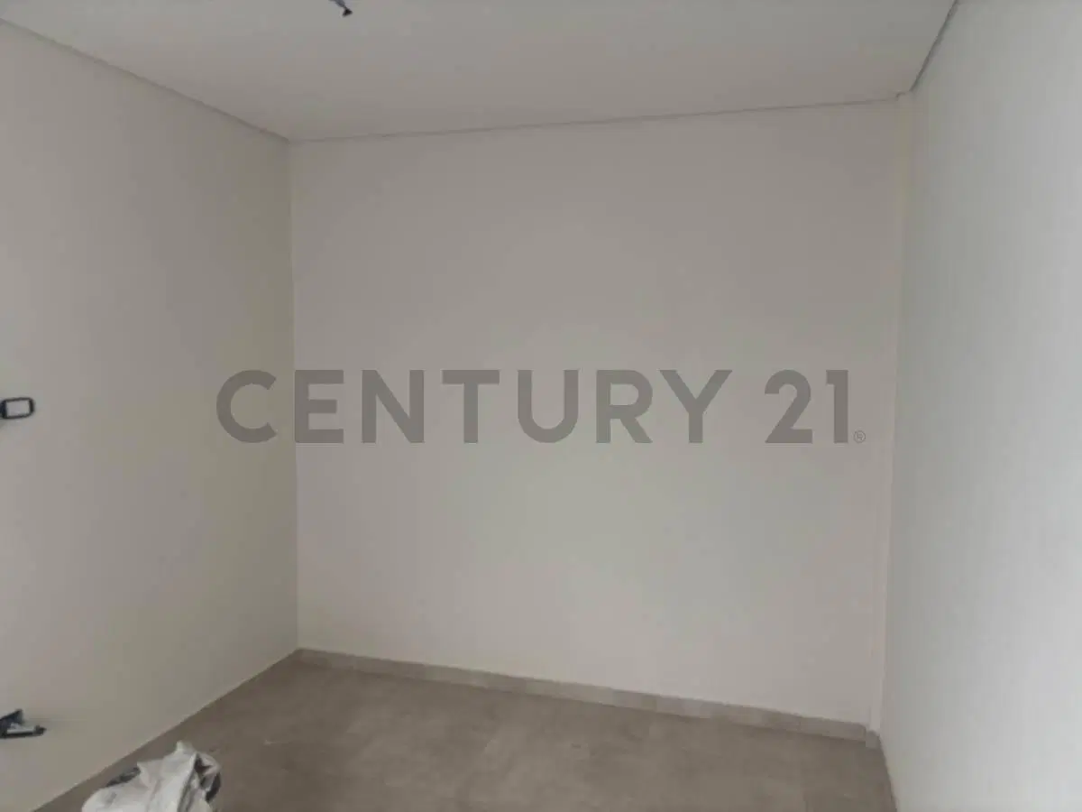 Venta 2amb Planta Baja con Patio y Terraza Propia en Valentín Alsina 3