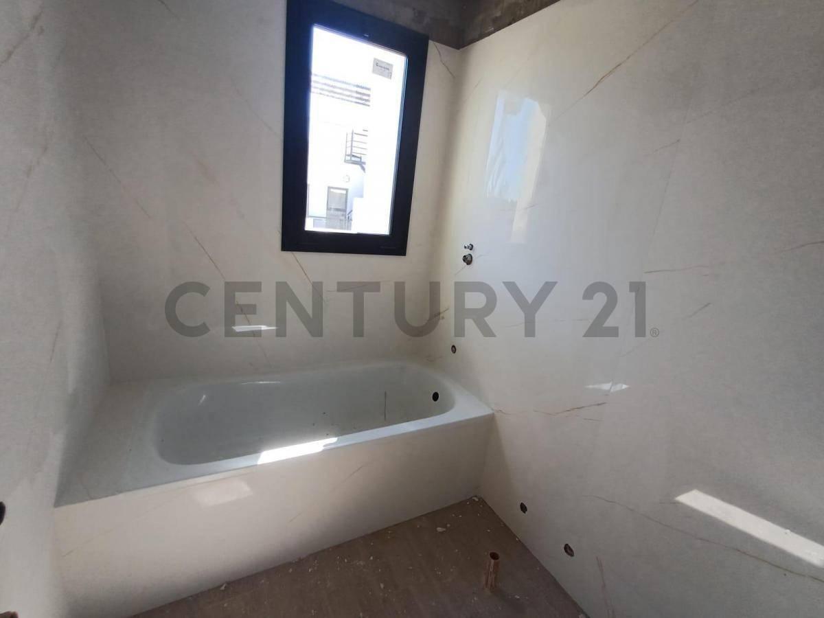 Foto de VENTA DUPLEX PILAR CAAMAÑO, imagen 3