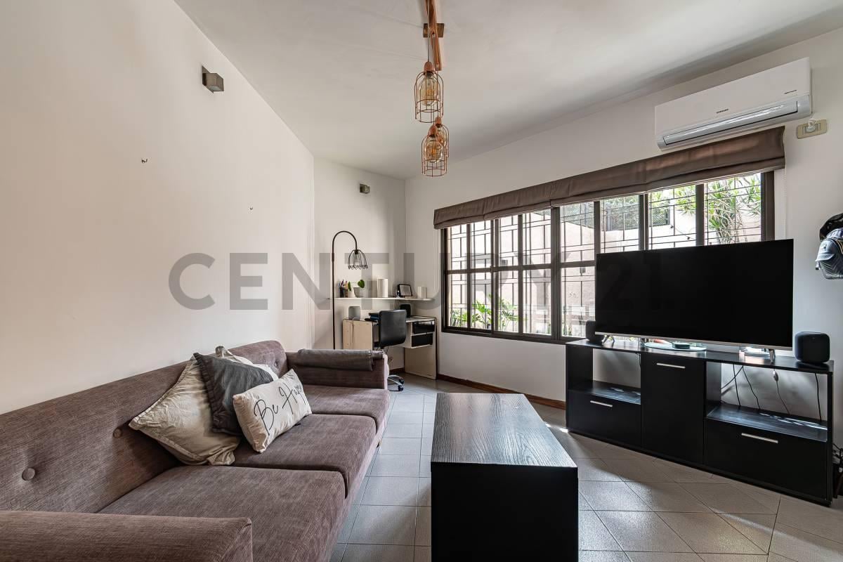 Foto de Casa 4 ambientes con cochera doble, quincho, terraza y SUM, en Ramos, imagen 3