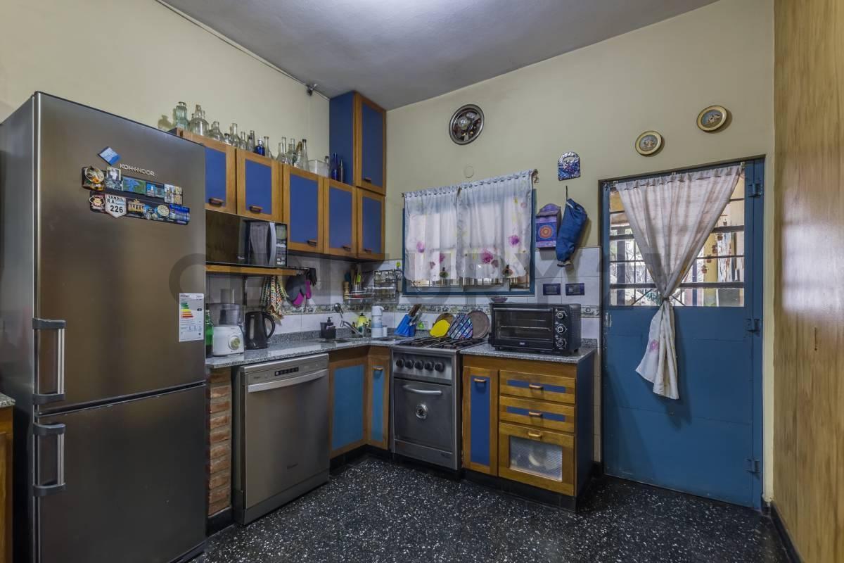 Foto de VENTA CASA 5 AMB LOTE AMPLIO, CON DEPTO DOS AMBIENTES EN EL FONDO Y, imagen 5