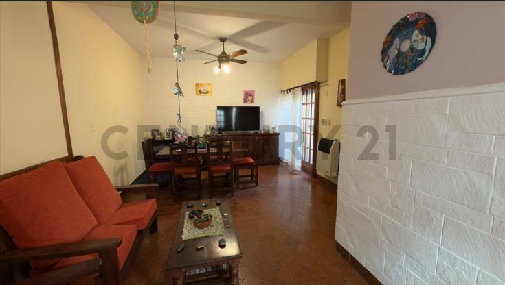 Foto de VENTA PH 3 AMBIENTES SIN EXPENSAS MUY LUMINOSO., imagen 4