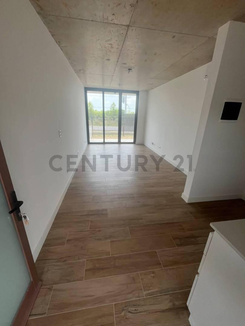 Foto de DEPARTAMENTO 2 AMBIENTES CON JARDIN, imagen 2