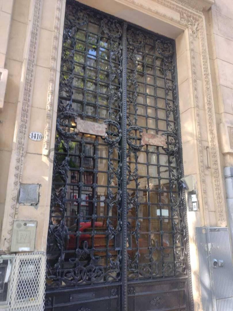 Foto de Único Piso 5º al Frente en Edificio de Categoría – Ideal Inversores, imagen 2