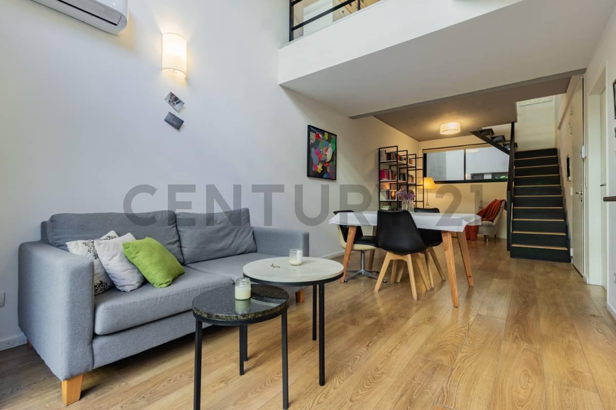 Foto de Espectacular Loft de 2 Ambientes en Dúplex con Patio Verde y Escritorio, imagen 1