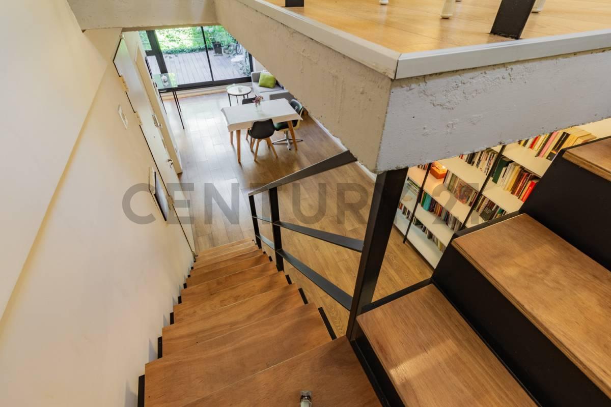 Foto de Espectacular Loft de 2 Ambientes en Dúplex con Patio Verde y Escritorio, imagen 4