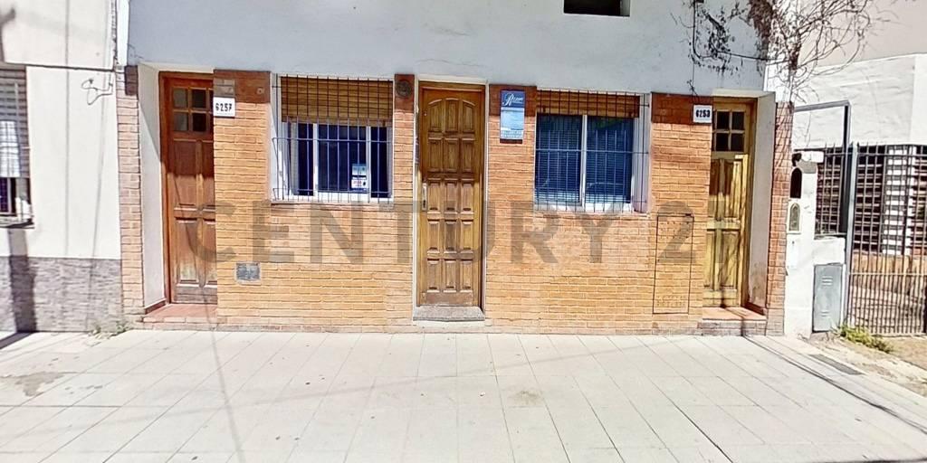 Foto de PH con Local o Consultorio al Frente Vivienda / Entrada Independiente., imagen 2