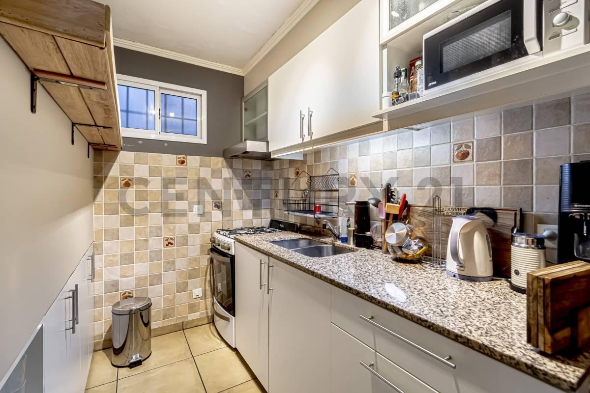 Foto de VENTA ¡Mudate ya! Impecable PH 4 amb en Martínez, imagen 3
