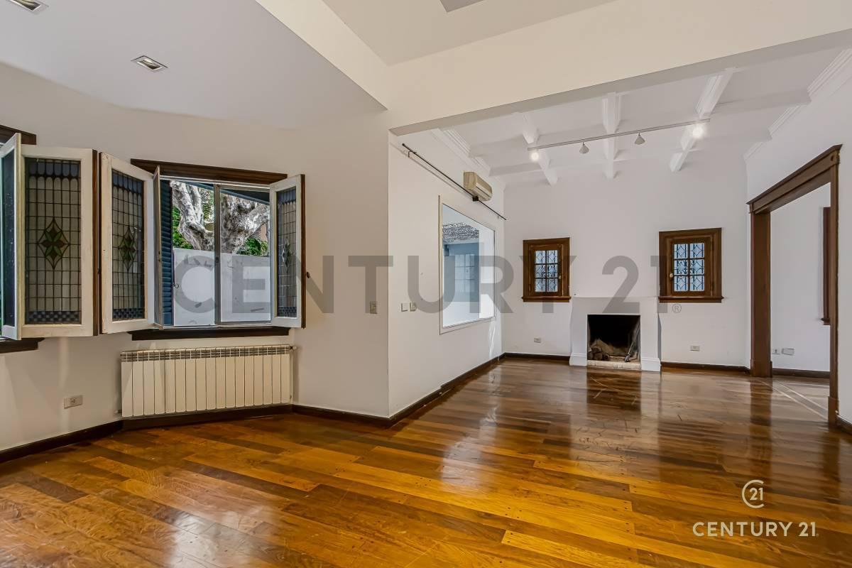 Foto de ESPECTACULAR CASA DE ESTILO EN OLIVOS QUINTA PRESIDENCIAL – 3 PLANTAS, imagen 3