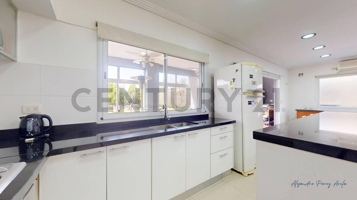 Foto de VENTA CASA 5 AMBIENTES BARRIO DON JOAQUIN EZEIZA, imagen 4