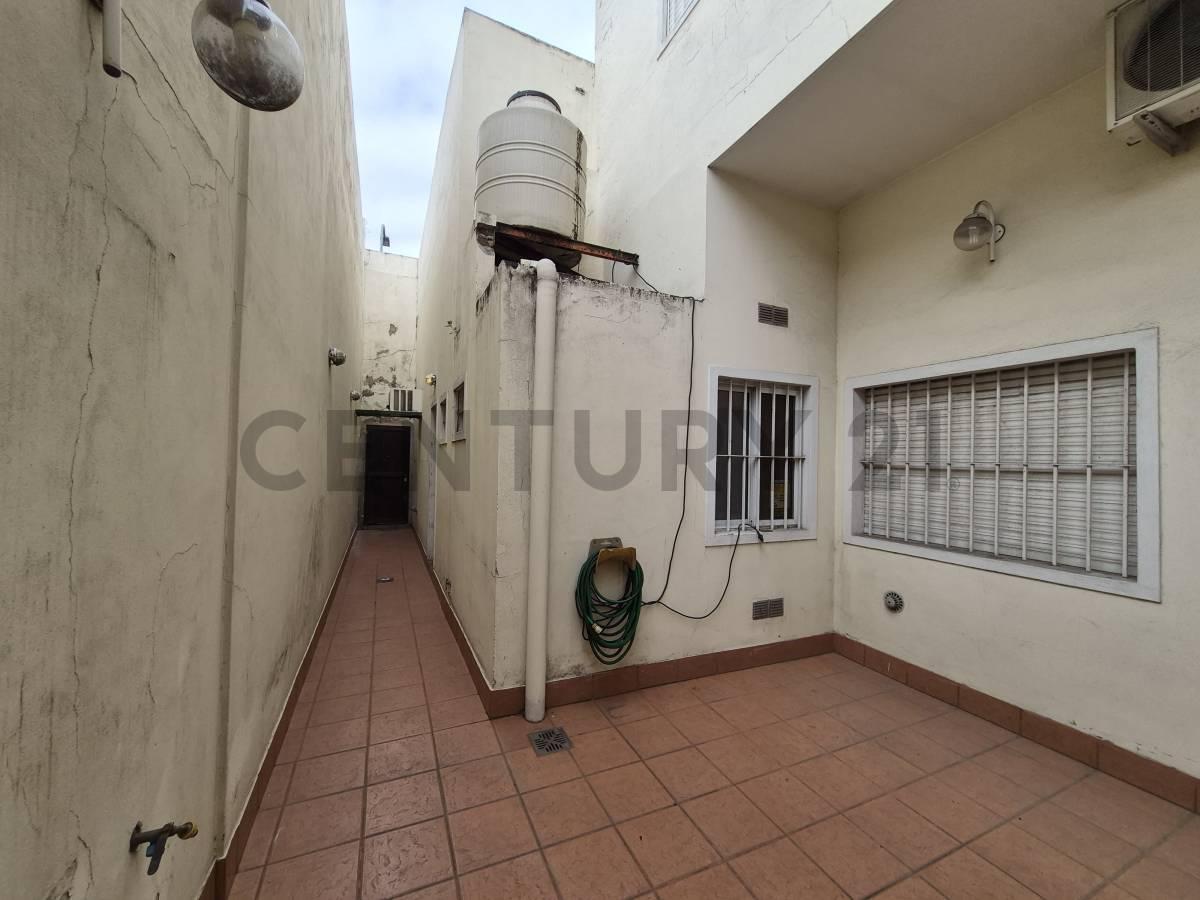 Foto de VENTA CONSULTORIOS EN LANUS IDEAL INVERSIÓN, imagen 1