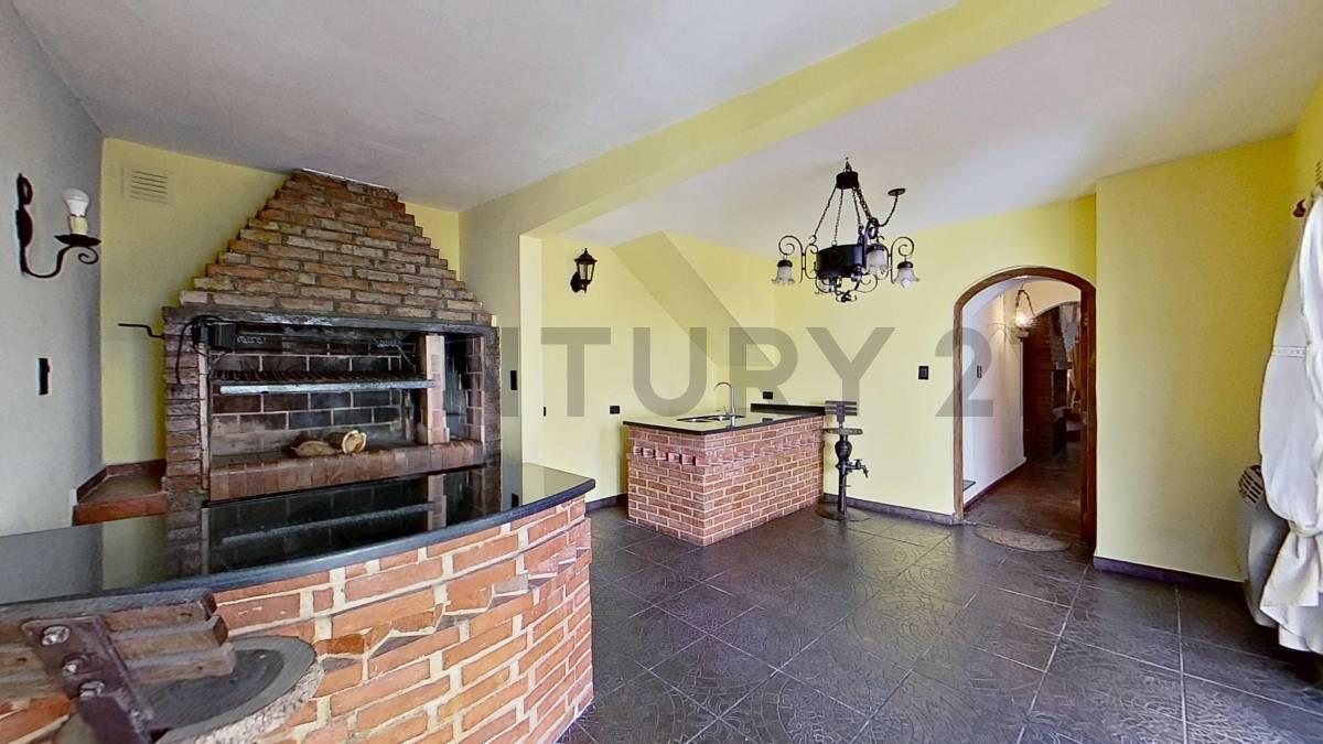 Foto de VENTA CHALET 3 AMBIENTES EZEIZA COCHERA PARRILLA, imagen 3