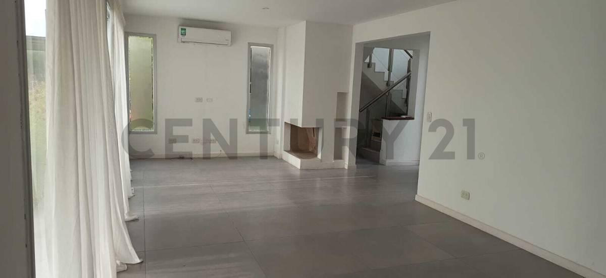 Foto de Casa en alquiler anual en Puertos del Lago Barrio Ceibos, imagen 4