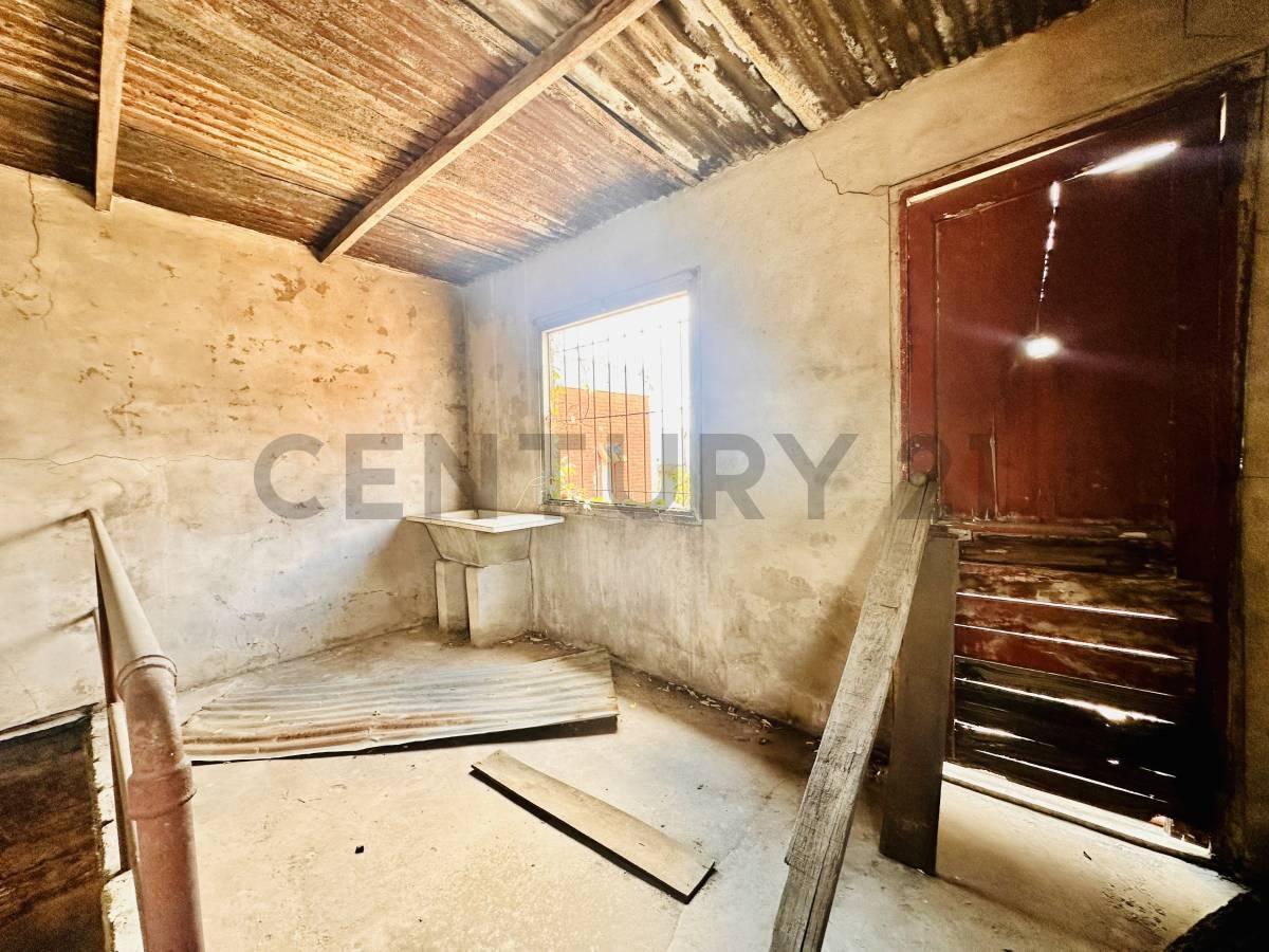 Foto de CASA A RECICLAR + GALPON EN LOTE DE PROPIO 200m2, imagen 4
