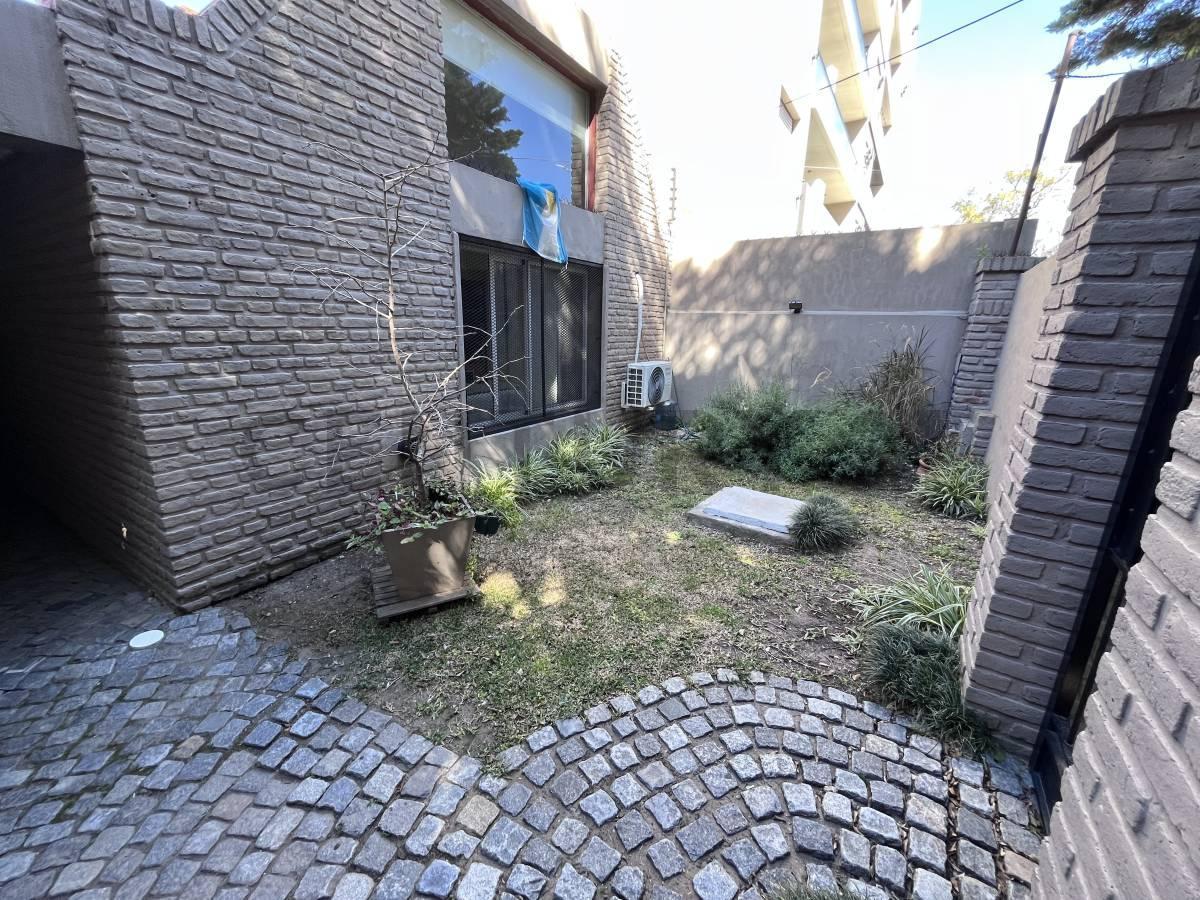 Foto de VENTA CASA 4 AMB ITUZAINGO NORTE COCHERA, JARDIN Y PATIO, imagen 5