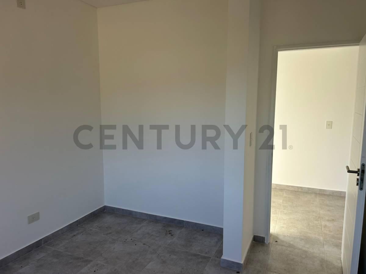 Foto de VENTA CASA 3 AMBIENTES DEL VISO PILAR, imagen 2