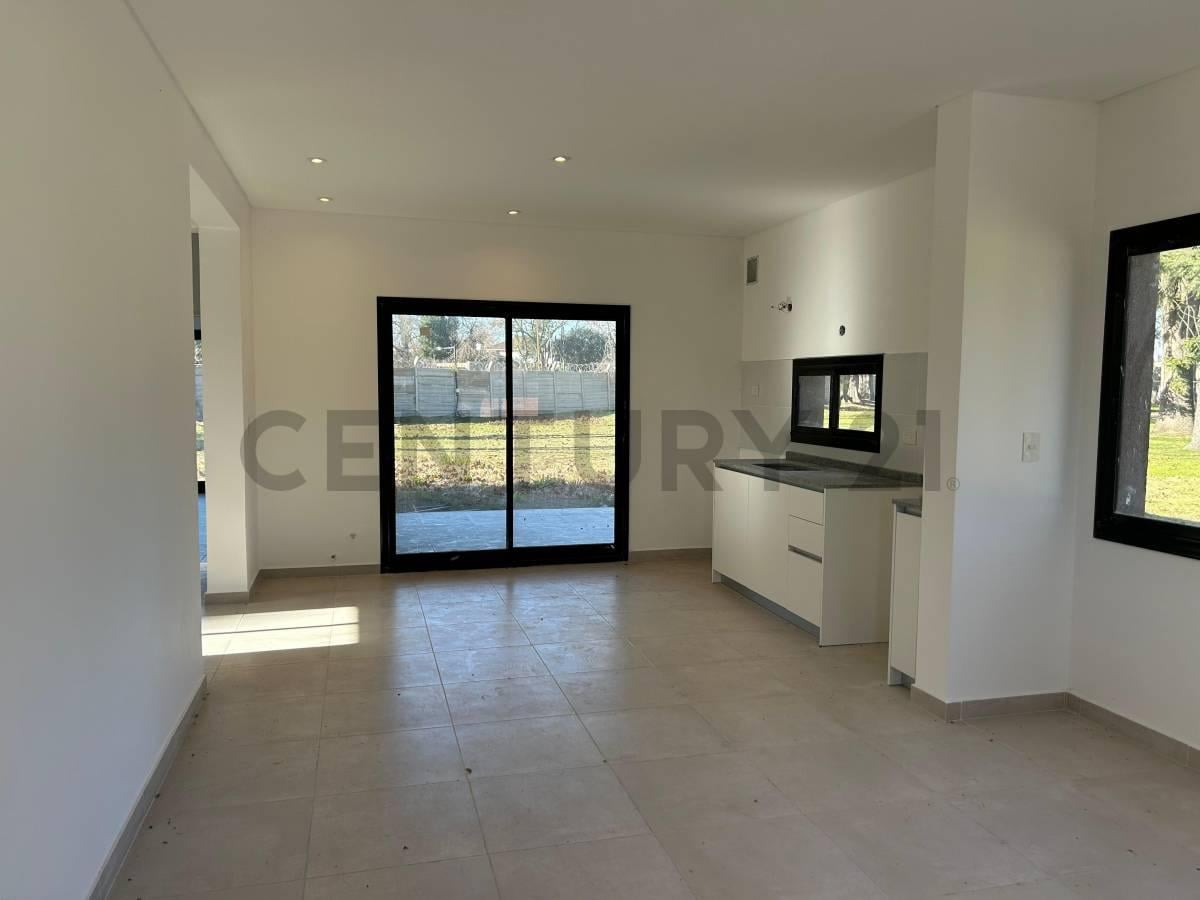 Foto de VENTA CASA 3 AMBIENTES DEL VISO A ESTRENAR, imagen 2