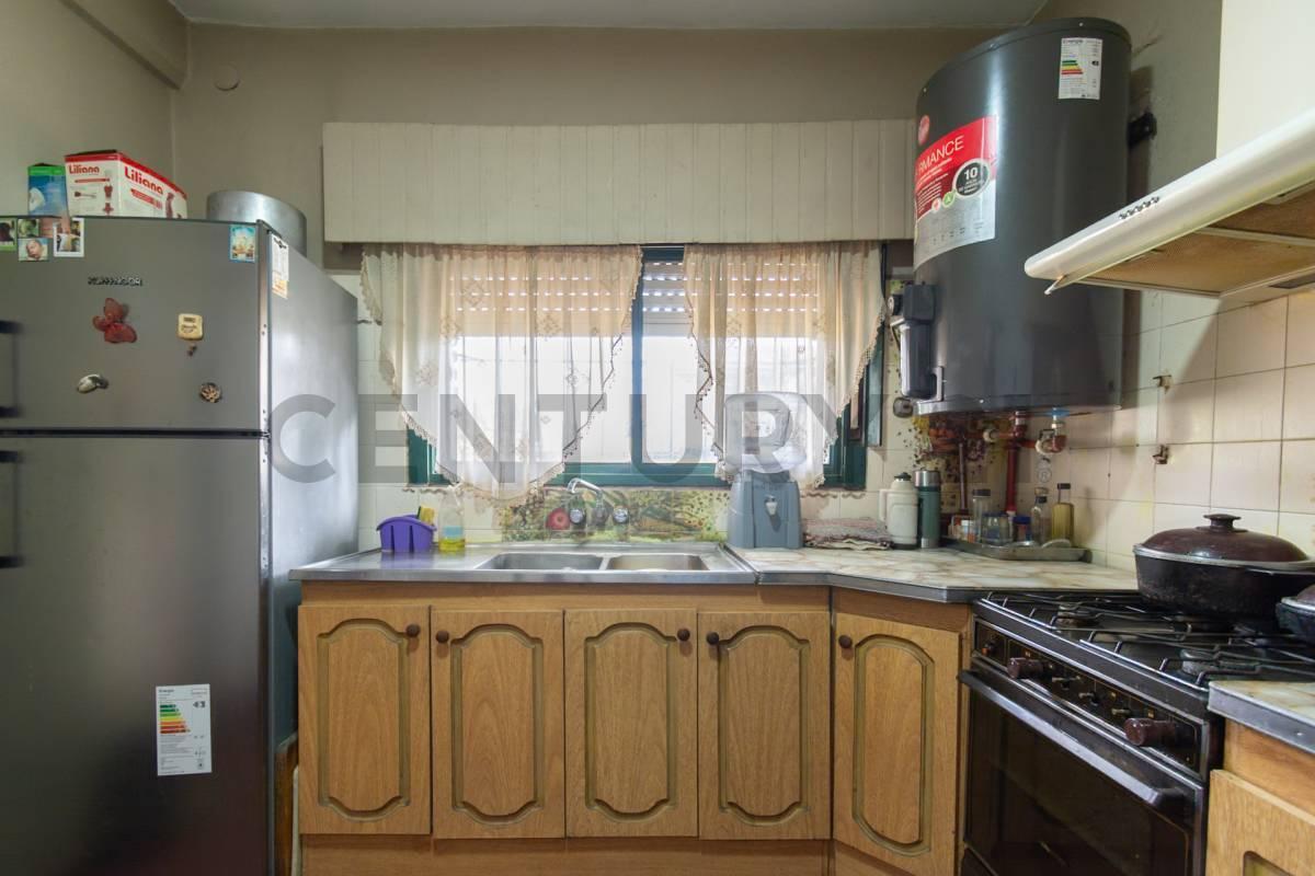 Foto de Venta Casa 4 Ambientes San Miguel con Pileta, imagen 2