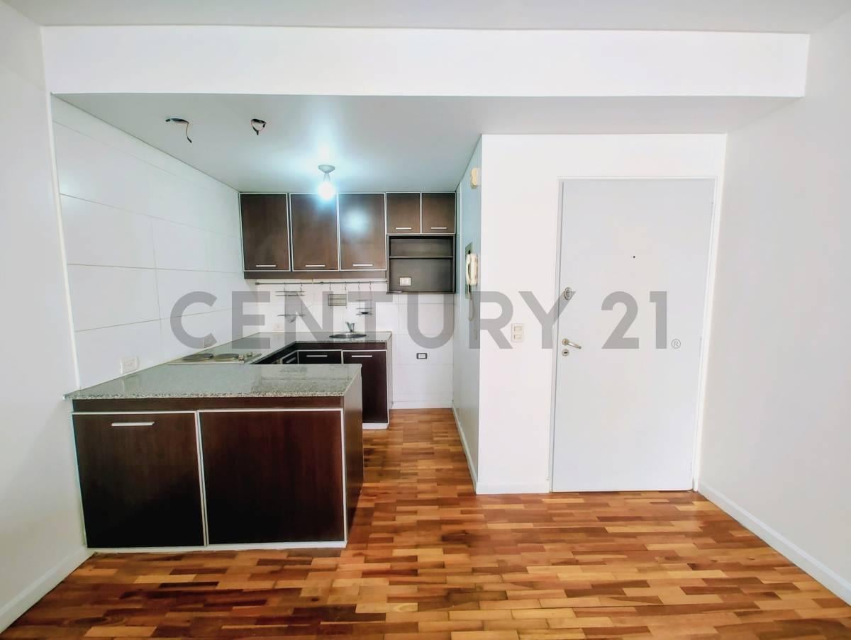 Foto de DEPARTAMENTO 1 AMBIENTE EN ALQUILER EN ALMAGRO CON BALCON SUM PILETA Y, imagen 3